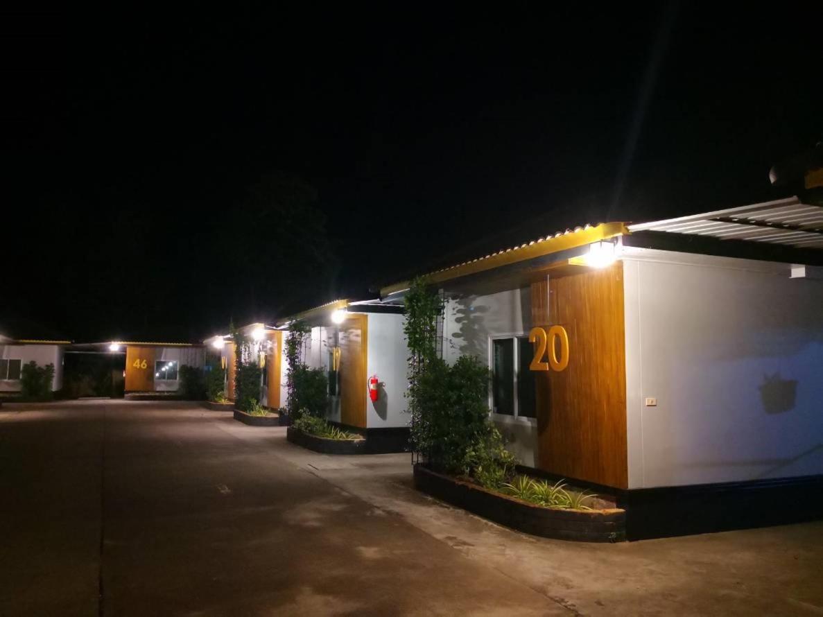 Golden House Hotel Sakaeo Sa Kaeo Exterior photo