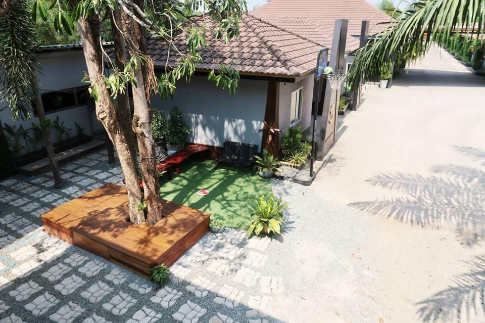 Golden House Hotel Sakaeo Sa Kaeo Exterior photo
