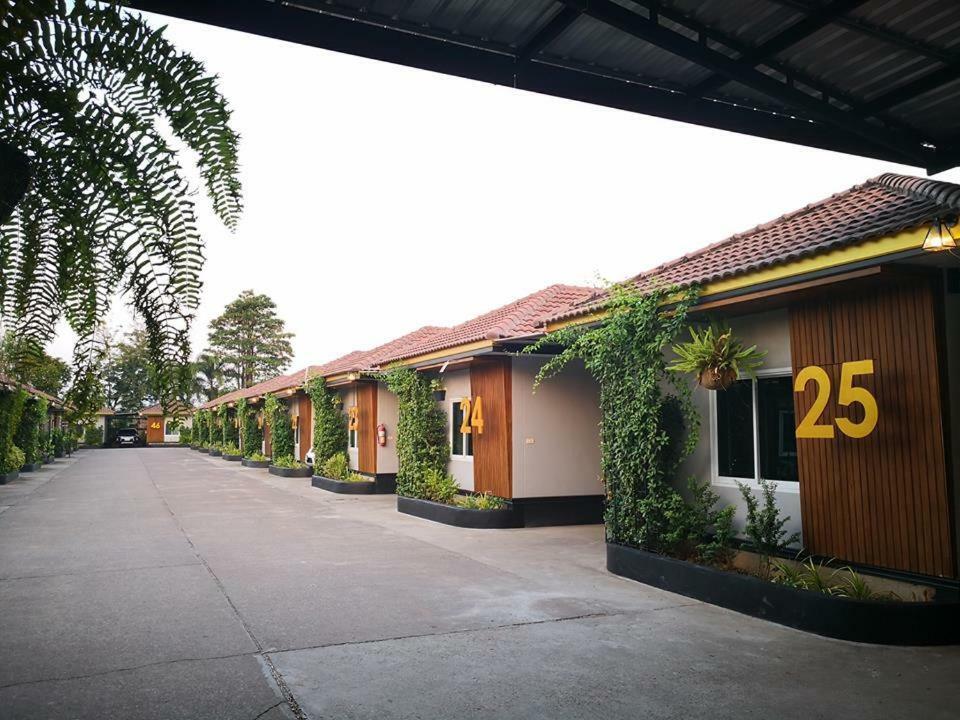 Golden House Hotel Sakaeo Sa Kaeo Exterior photo