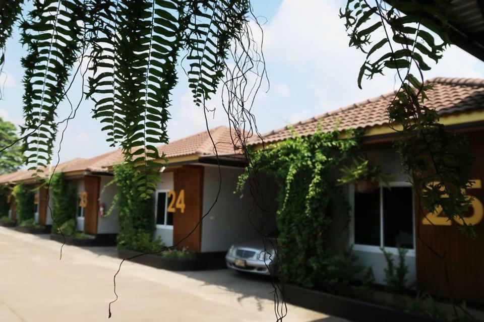 Golden House Hotel Sakaeo Sa Kaeo Exterior photo